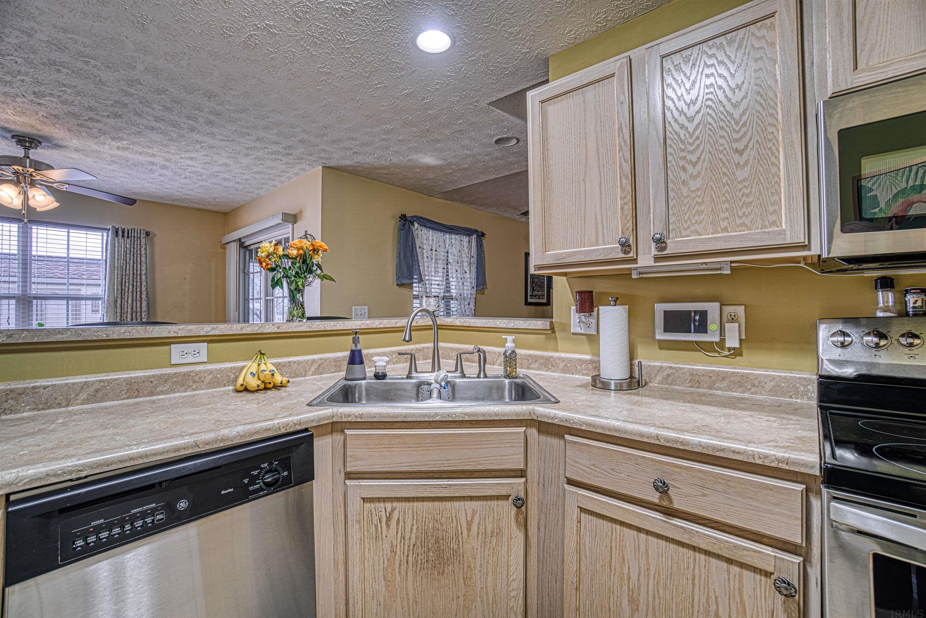 9625 Clippinger Road Evansville, IN 47725 - Photo 9 of 31 Gallery Image 9