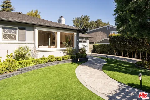 $2,997,000 | 10225 Valley Spring Lane, Toluca Lake, CA 91602