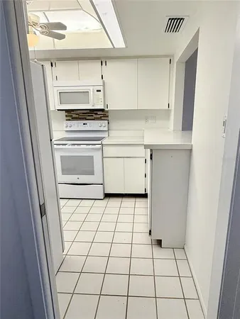 $3,400 | 731 Manatee Avenue, Unit 731, Holmes Beach, FL 34217