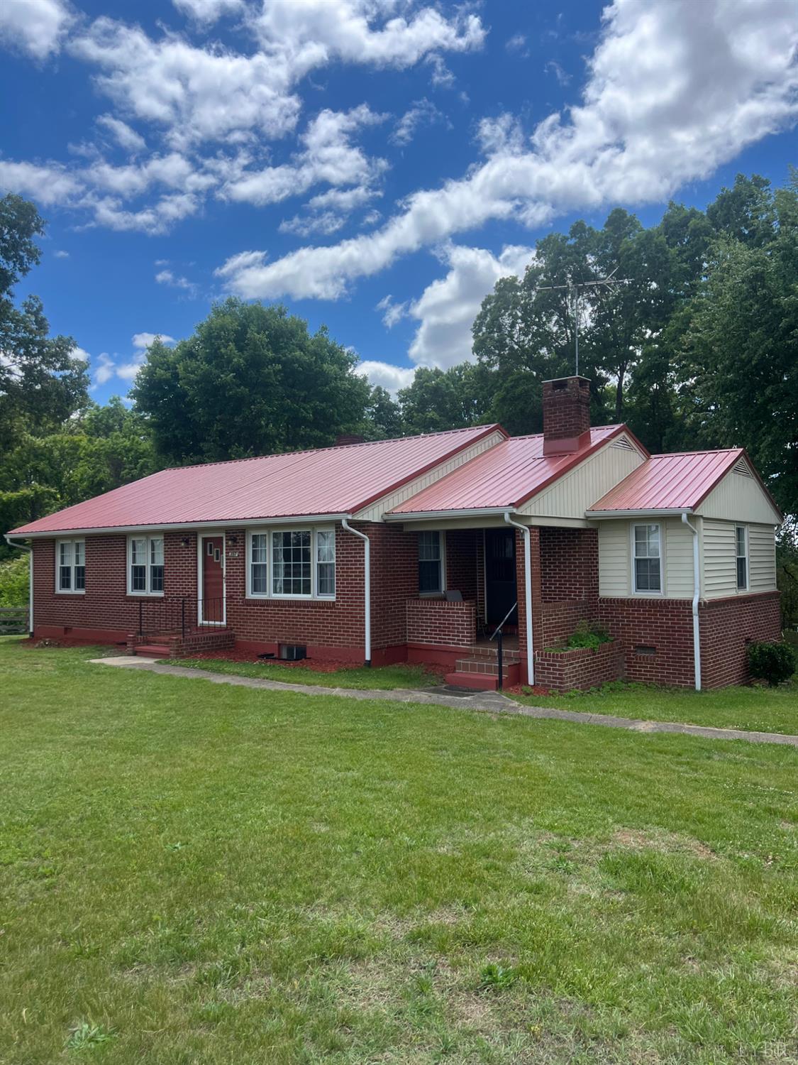 397 Epsons Road Long Island, VA 24569 - Photo 1 of 41