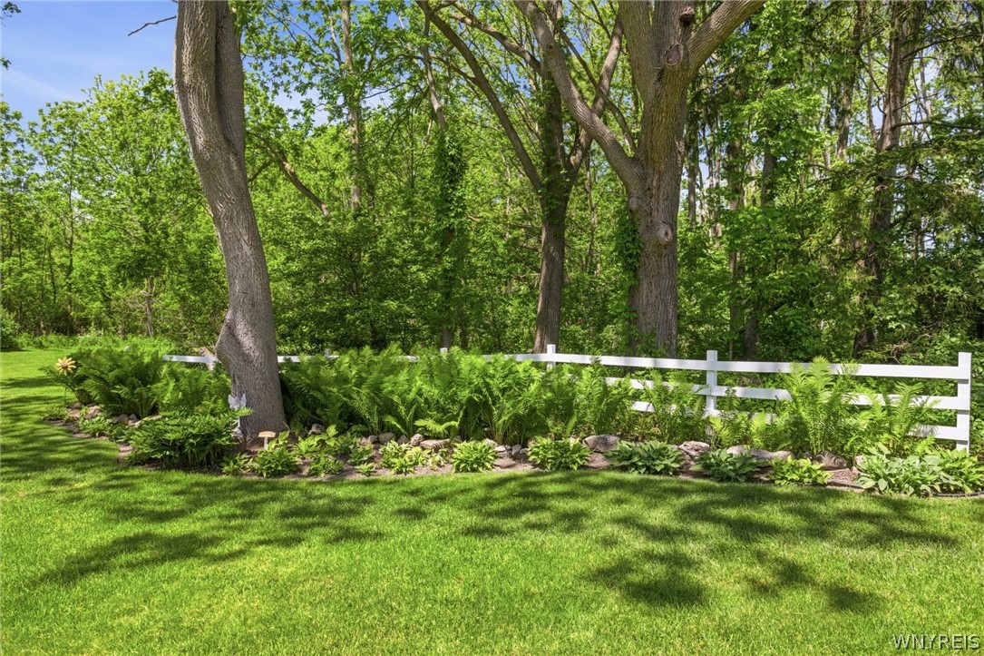 8248 Lewiston Road Batavia, NY 14020 - Photo 9 of 38