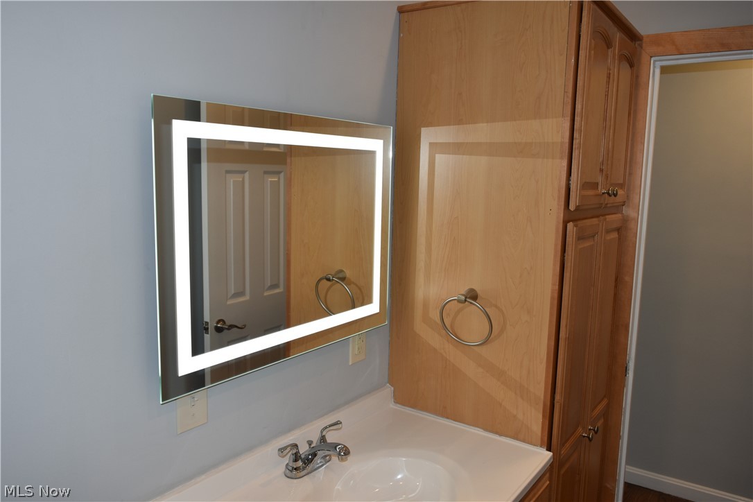 4049 Colony Road South Euclid, OH 44121 - Photo 18 of 27