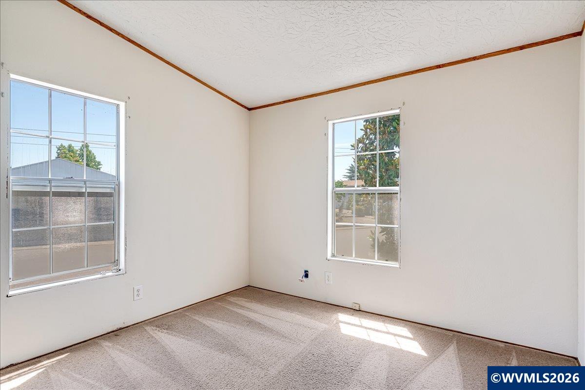 5422 Portland Road Northeast, Unit 102 Salem, OR 97305 - Photo 22 of 37