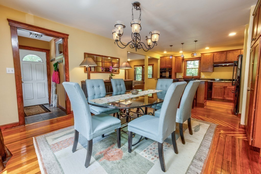 7 Pleasant Street Lexington, MA 02421 - Photo 11 of 32 Gallery Image 11