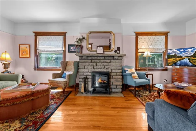 $499,000 | 4218 Greenwood Place, Kansas City, MO 64111