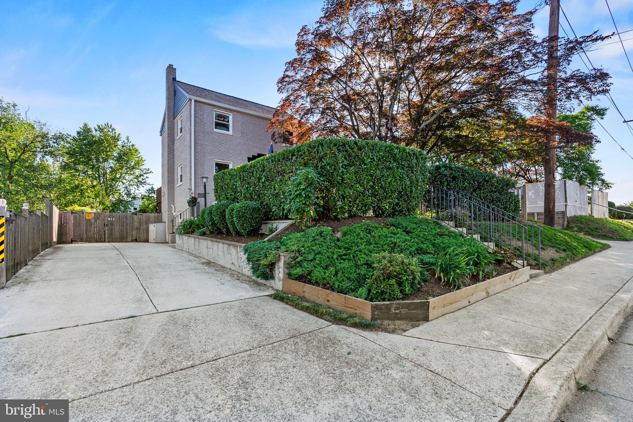 819 Chillum Road Hyattsville, MD 20783 - Photo 47 of 48 a view of a garden with potted plants