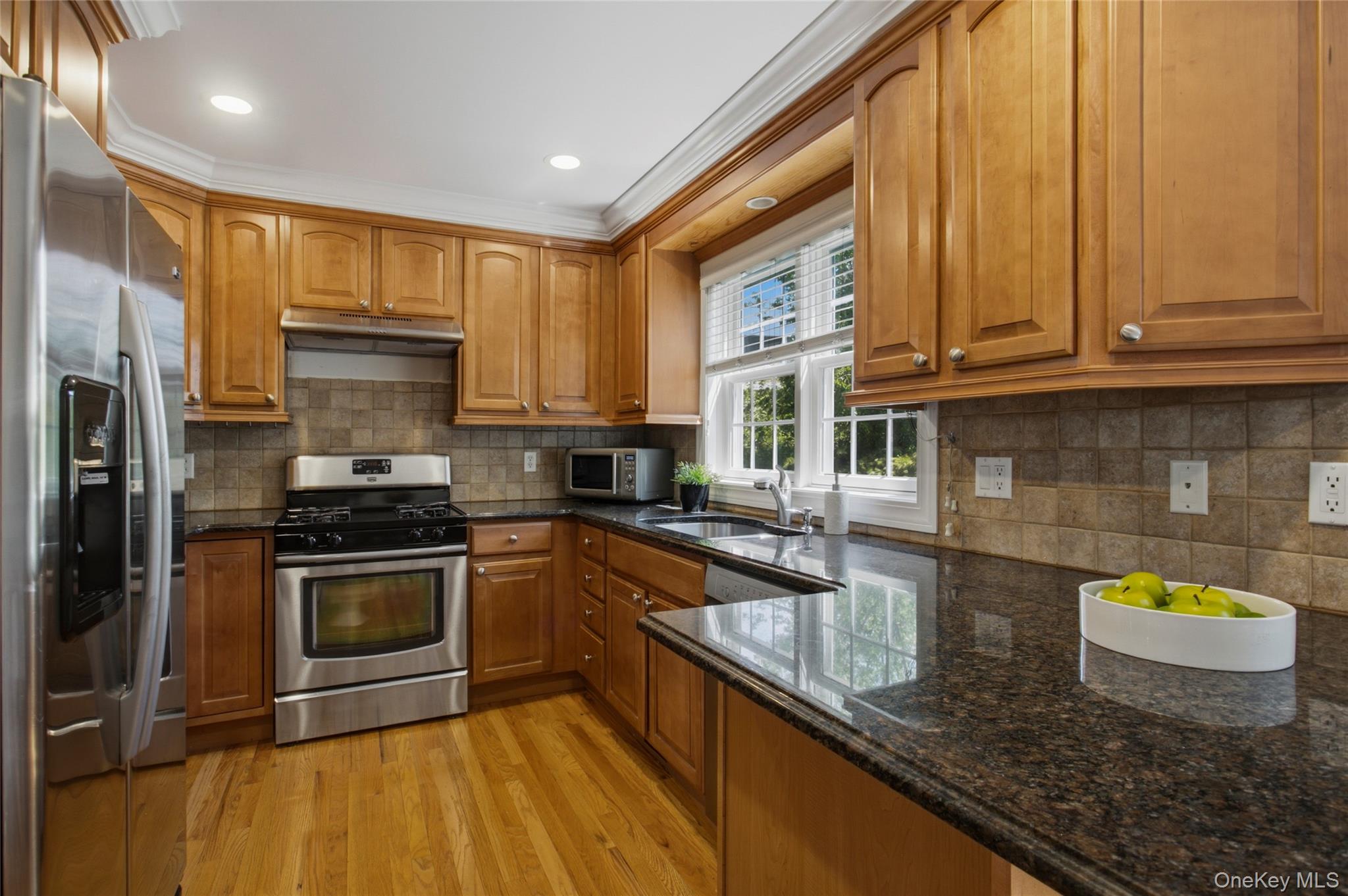 11 Prince Street, Unit C5 New Rochelle, NY 10801 - Photo 6 of 21 Updated eat-in kitchen.