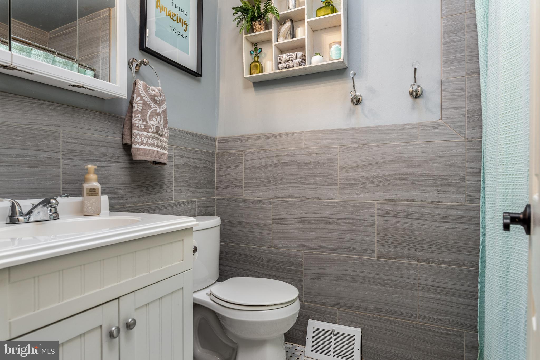 7263 Hill Road Philadelphia, PA 19128 - Photo 14 of 24 Hall Bathroom.