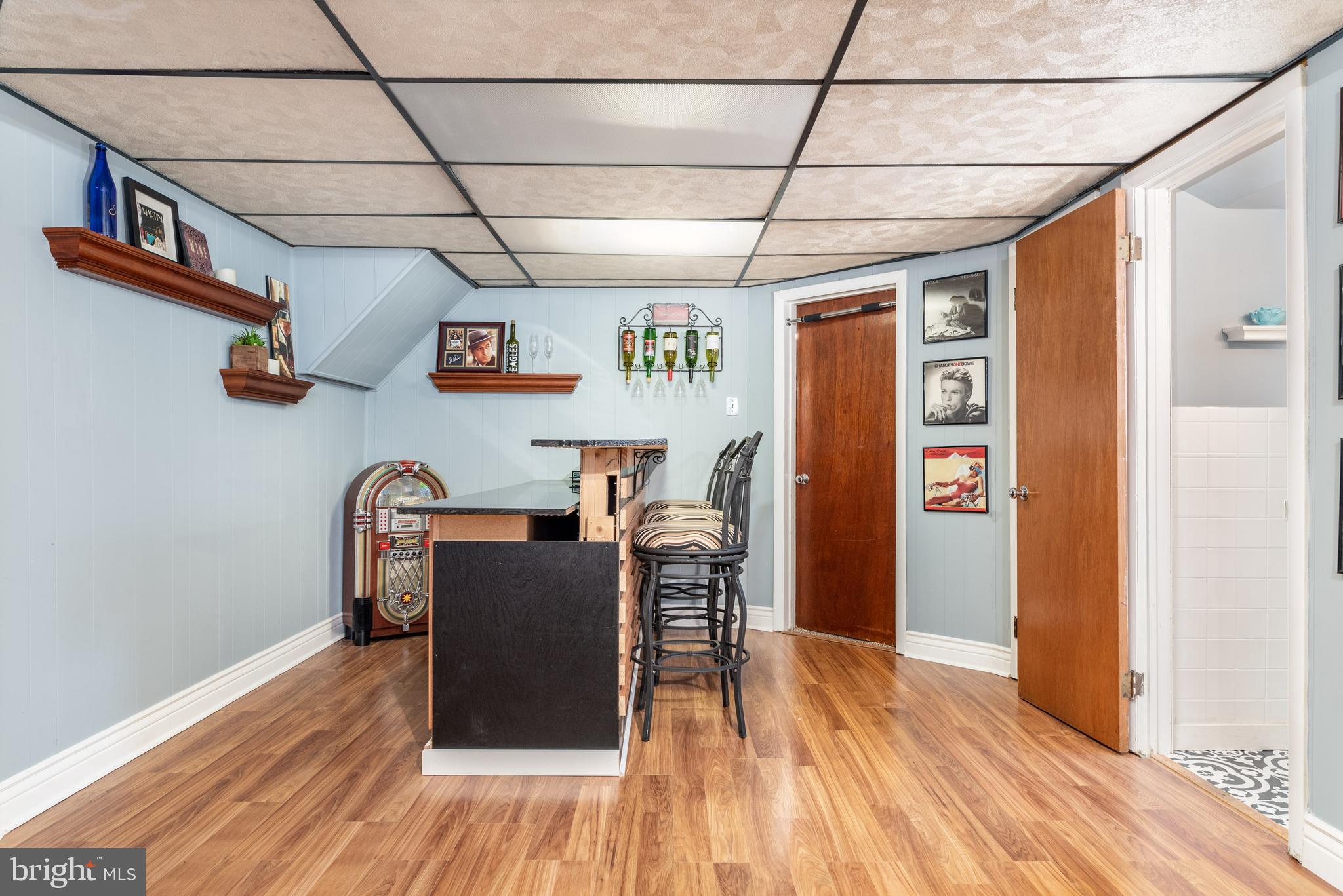 7263 Hill Road Philadelphia, PA 19128 - Photo 17 of 24 Bar Area.