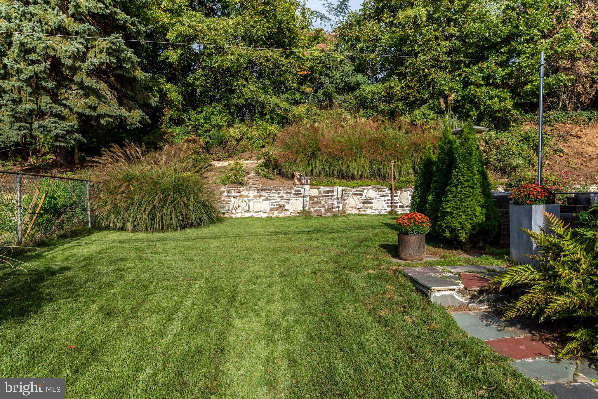 7263 Hill Road Philadelphia, PA 19128 - Photo 22 of 24 Rear Yard.