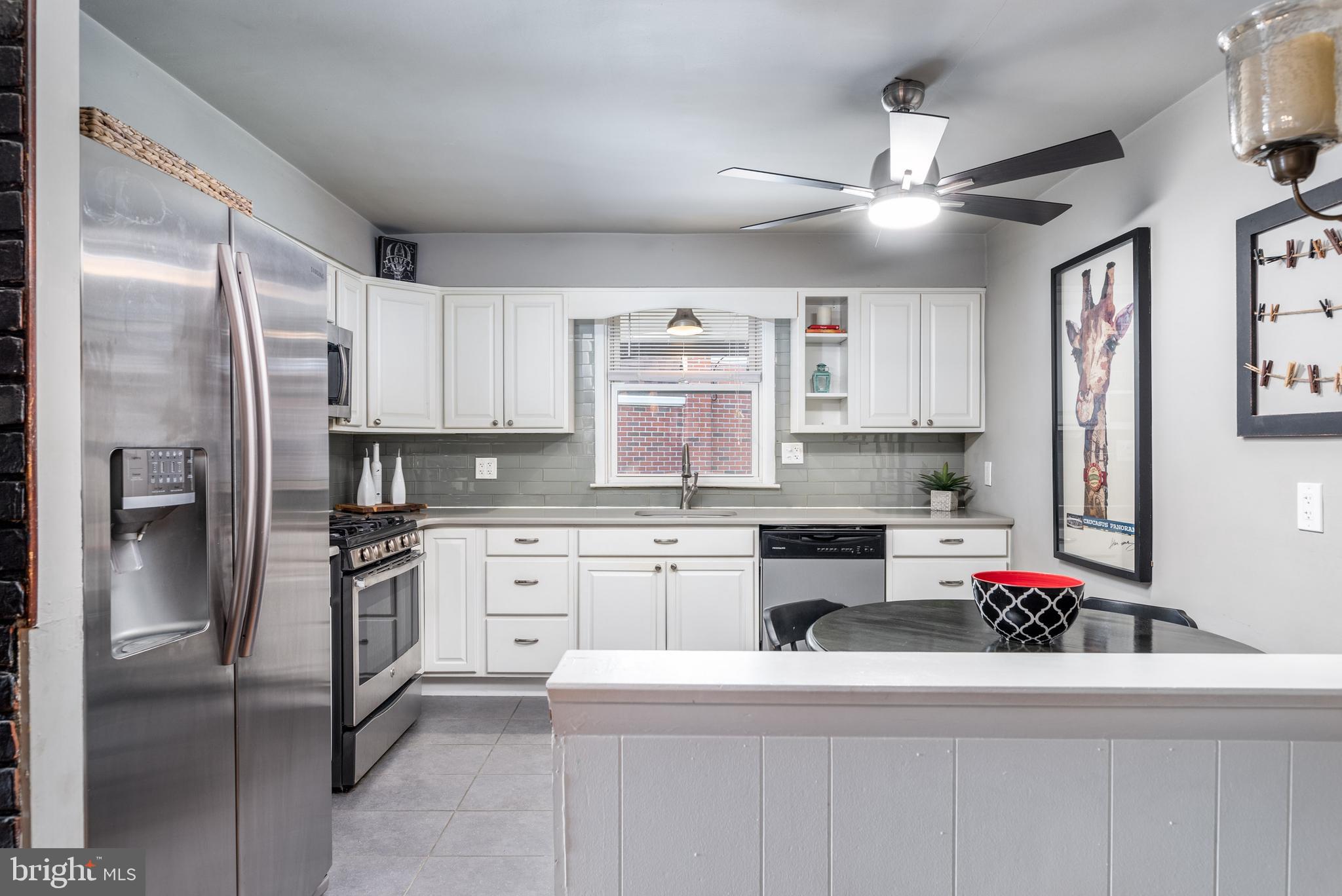7263 Hill Road Philadelphia, PA 19128 - Photo 7 of 24 Kitchen.