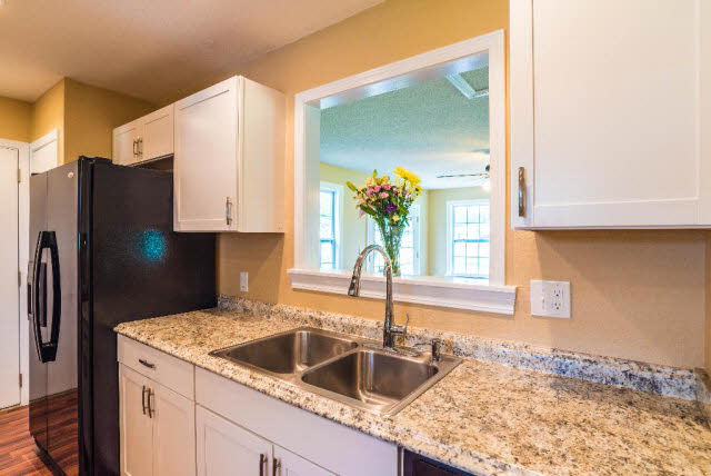 509 Linda Court Foley, AL 36535 - Photo 15 of 28 Kitchen