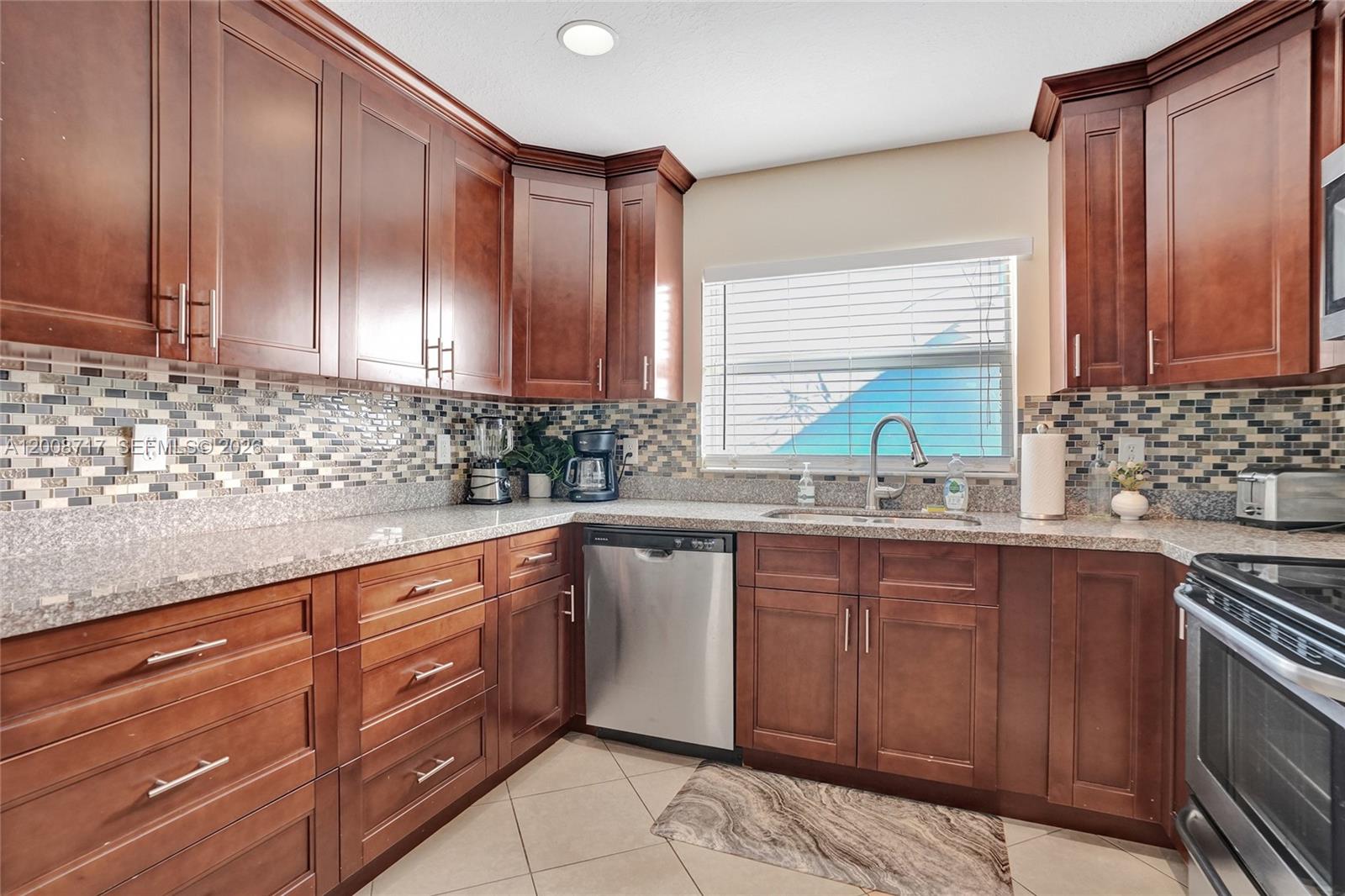 740 Buttonwood Road, Unit 740 North Palm Beach, FL 33408 - Photo 5 of 21