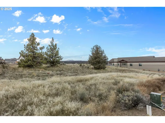 $74,900 | Southeast Greenleaf Lane, Madras, OR 97741