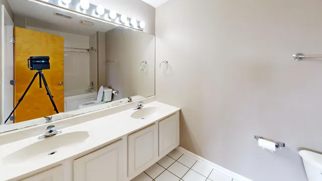 $2,200 | 6238 West 26th Street, Unit 504, Berwyn, IL 60402