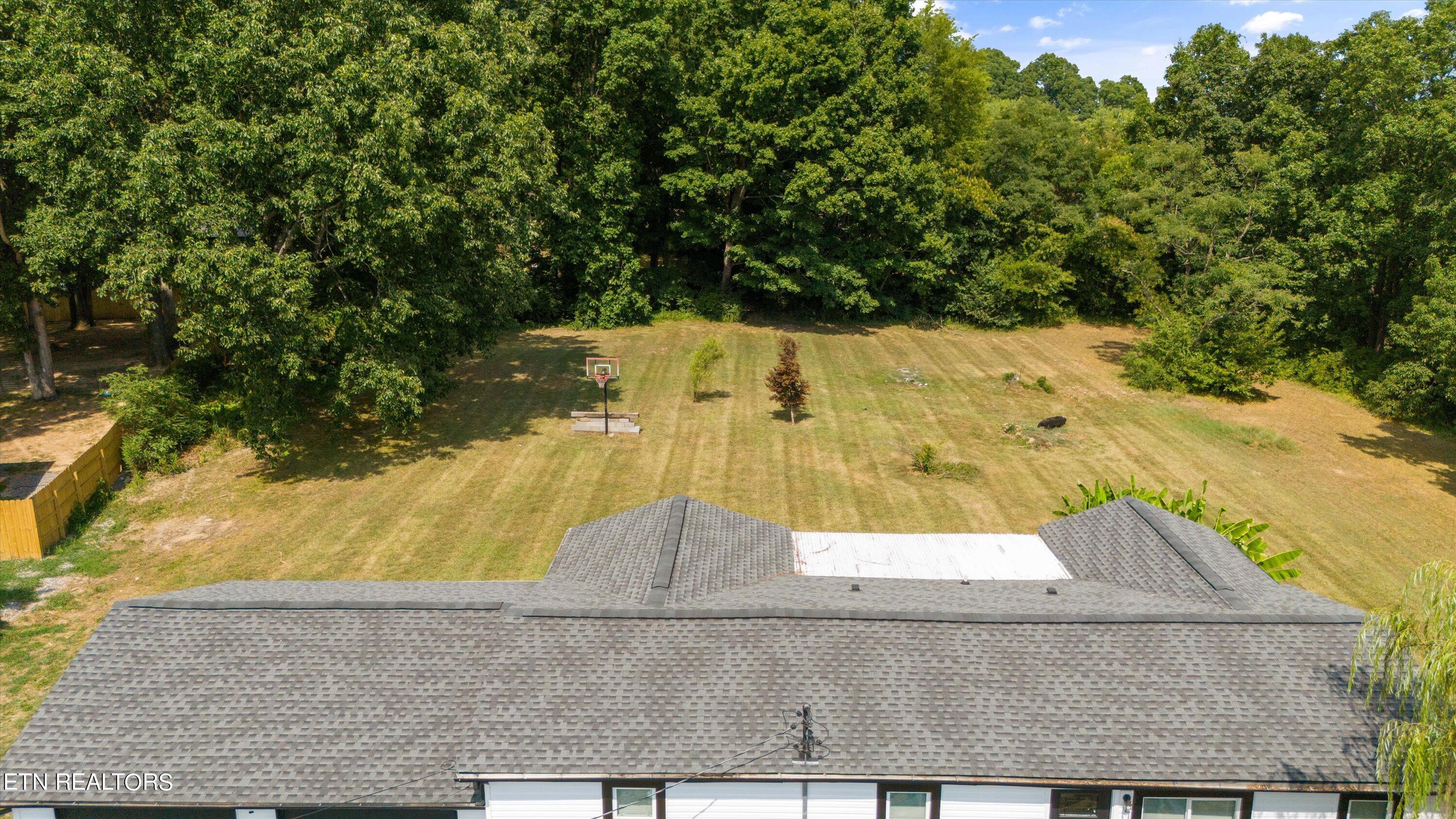 8138 Harmon Road Powell, TN 37849 - Photo 3 of 46 39-8138 Harmon Rd-37