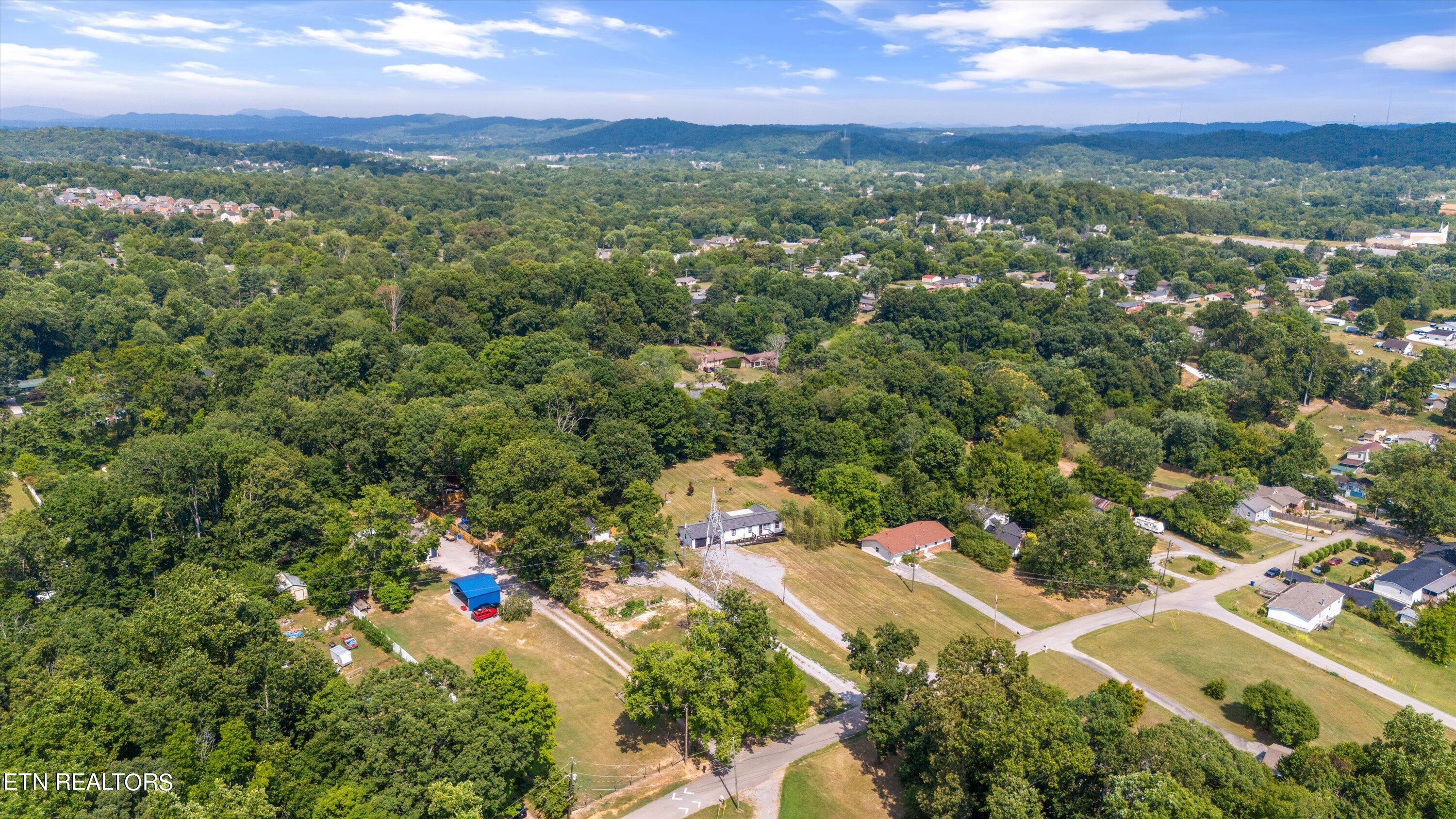 8138 Harmon Road Powell, TN 37849 - Photo 44 of 46 45-8138 Harmon Rd-40