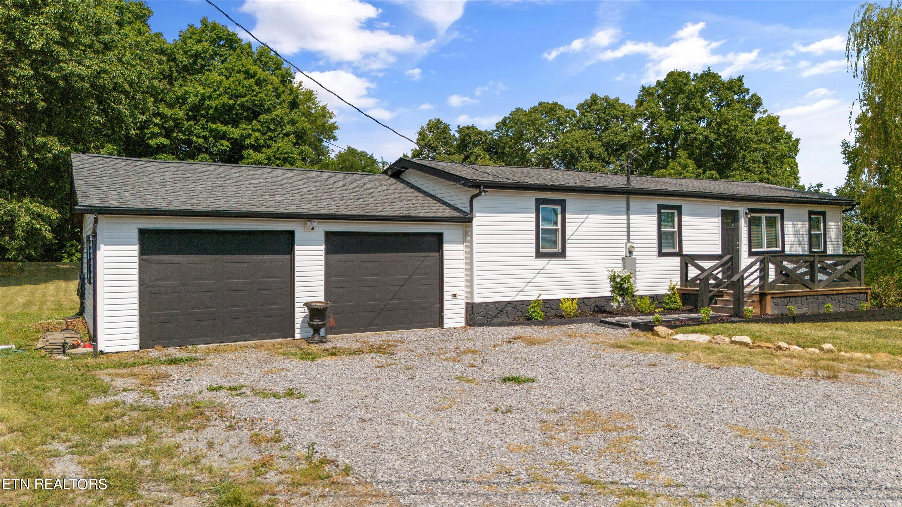 8138 Harmon Road Powell, TN 37849 - Photo 5 of 46 01-8138 Harmon Rd-36