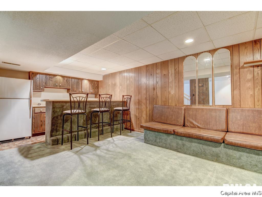 1300 Merion Drive Springfield, IL 62704 - Photo 23 of 36