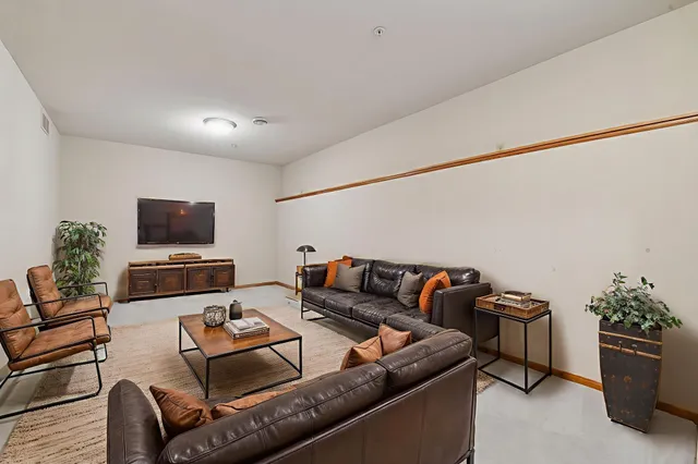 $369,000 | 725 Fairfield Circle, Minnetonka, MN 55305