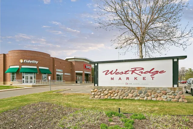 $369,000 | 725 Fairfield Circle, Minnetonka, MN 55305