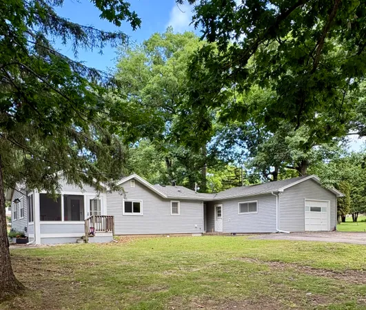 $315,000 | W3724 Washington Drive, Geneva, WI 53147