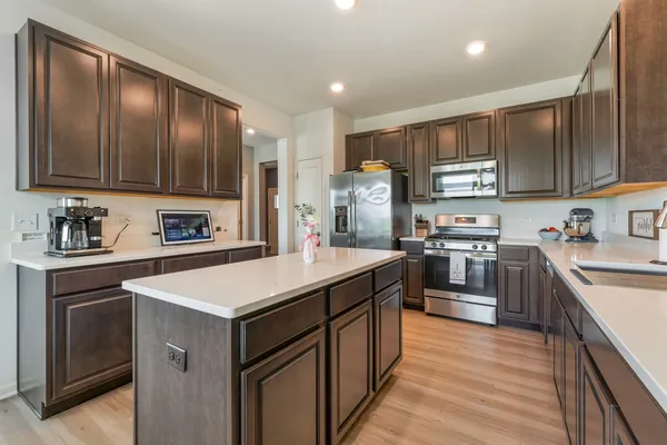 $307,000 | 15027 West Quincy Circle, Manhattan, IL 60442