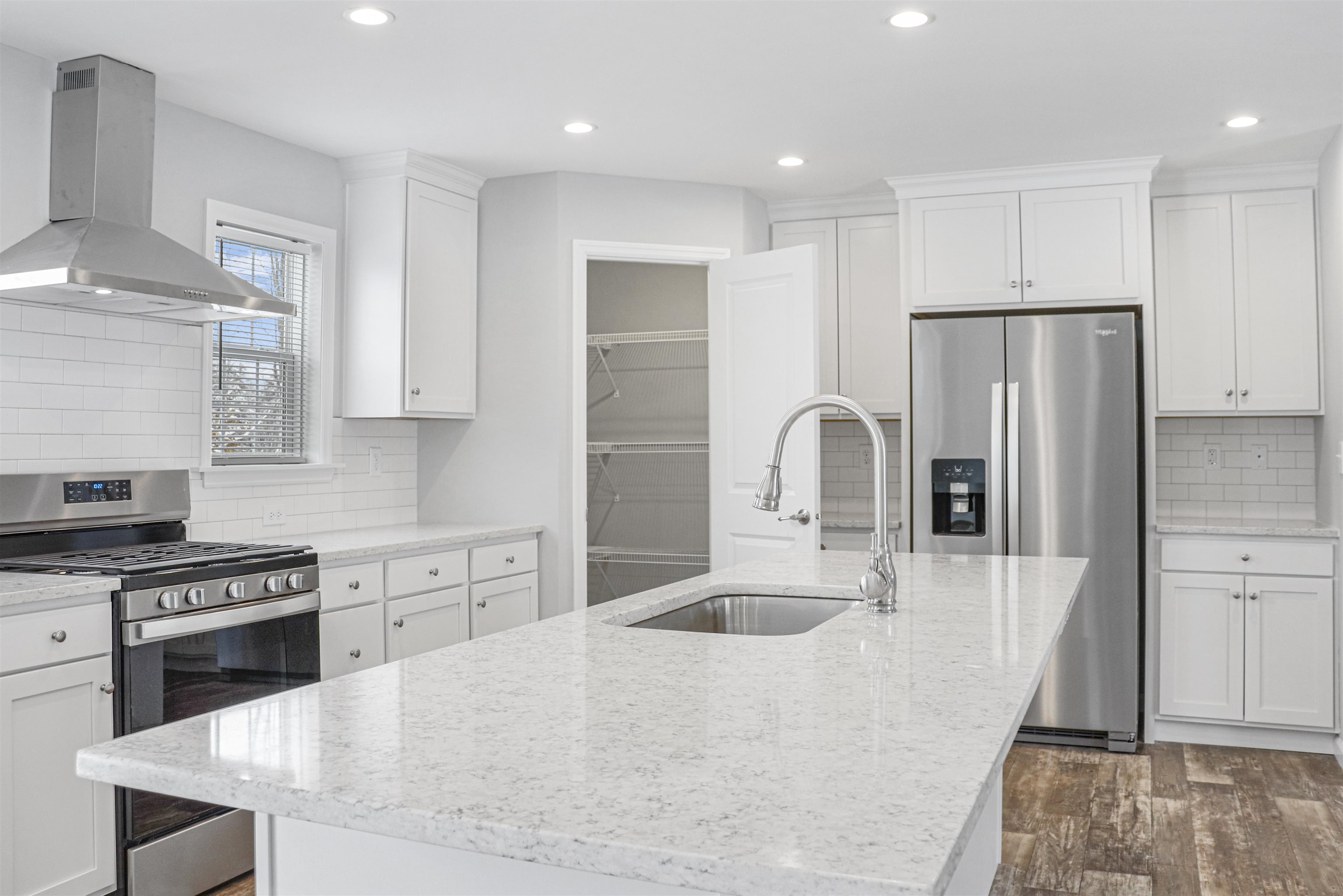 33 Margaret's Way Ossipee, NH 03864 - Photo 5 of 40