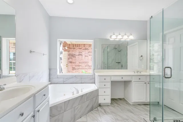 $499,900 | 5718 Gloucester Drive, Tyler, TX 75707