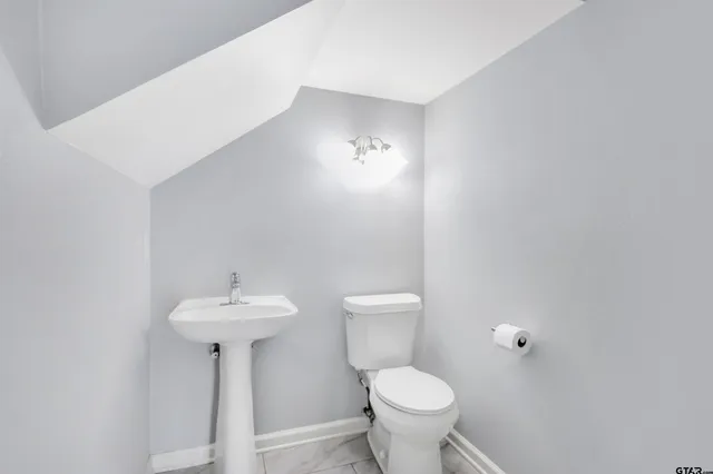 $499,900 | 5718 Gloucester Drive, Tyler, TX 75707