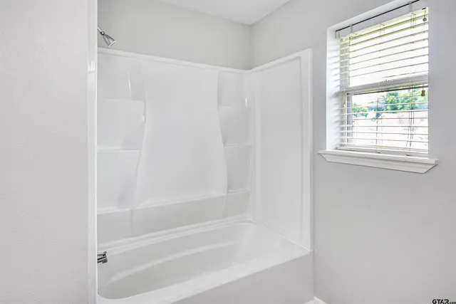 $499,900 | 5718 Gloucester Drive, Tyler, TX 75707