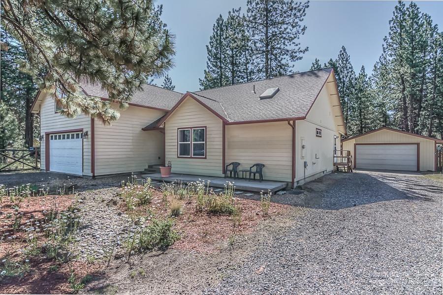 19449 Apache Road Bend, OR 97702 - Photo 1 of 25 Primary Photo