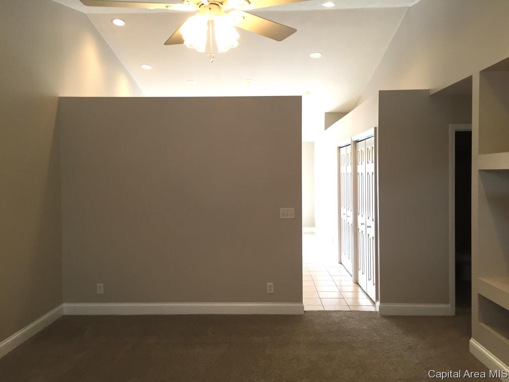 1358 Milldale Drive Rochester, IL 62563 - Photo 11 of 36 Gallery Image 11