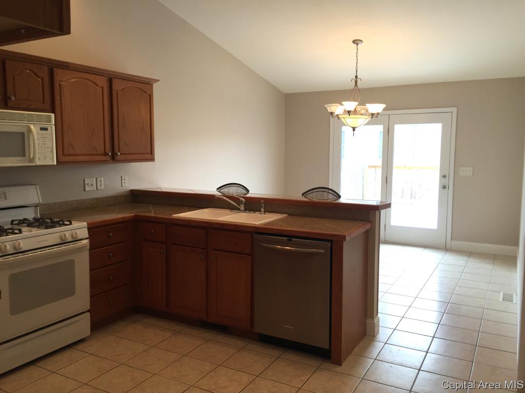 1358 Milldale Drive Rochester, IL 62563 - Photo 14 of 36 Gallery Image 14