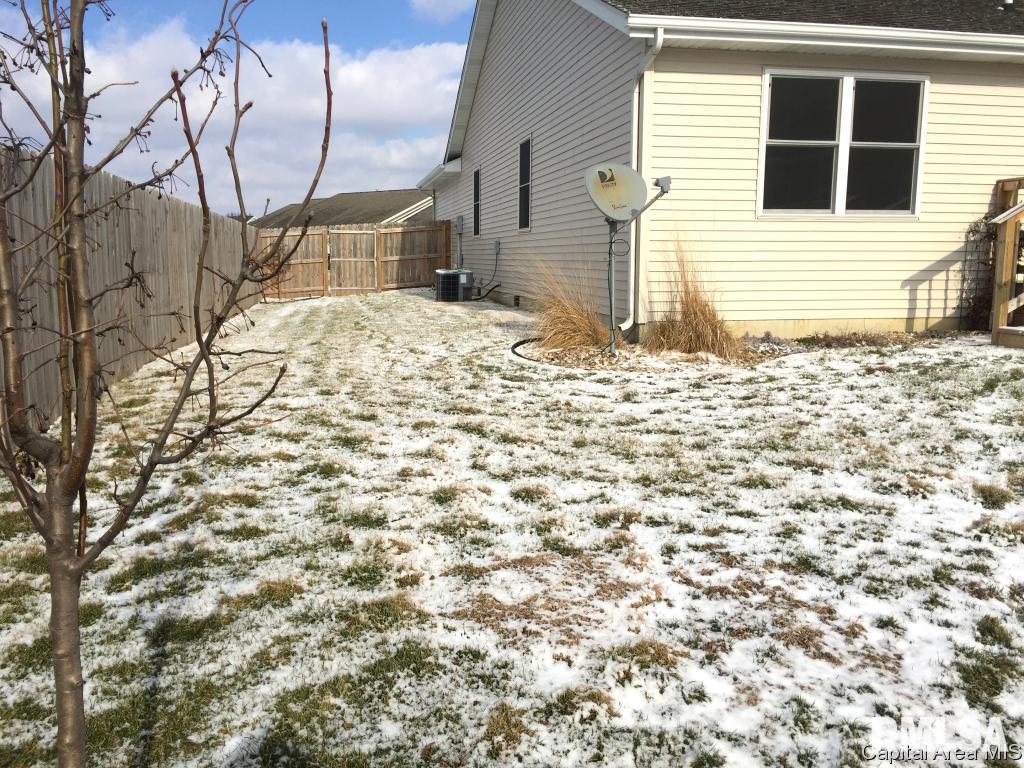 1358 Milldale Drive Rochester, IL 62563 - Photo 4 of 36 Gallery Image 4