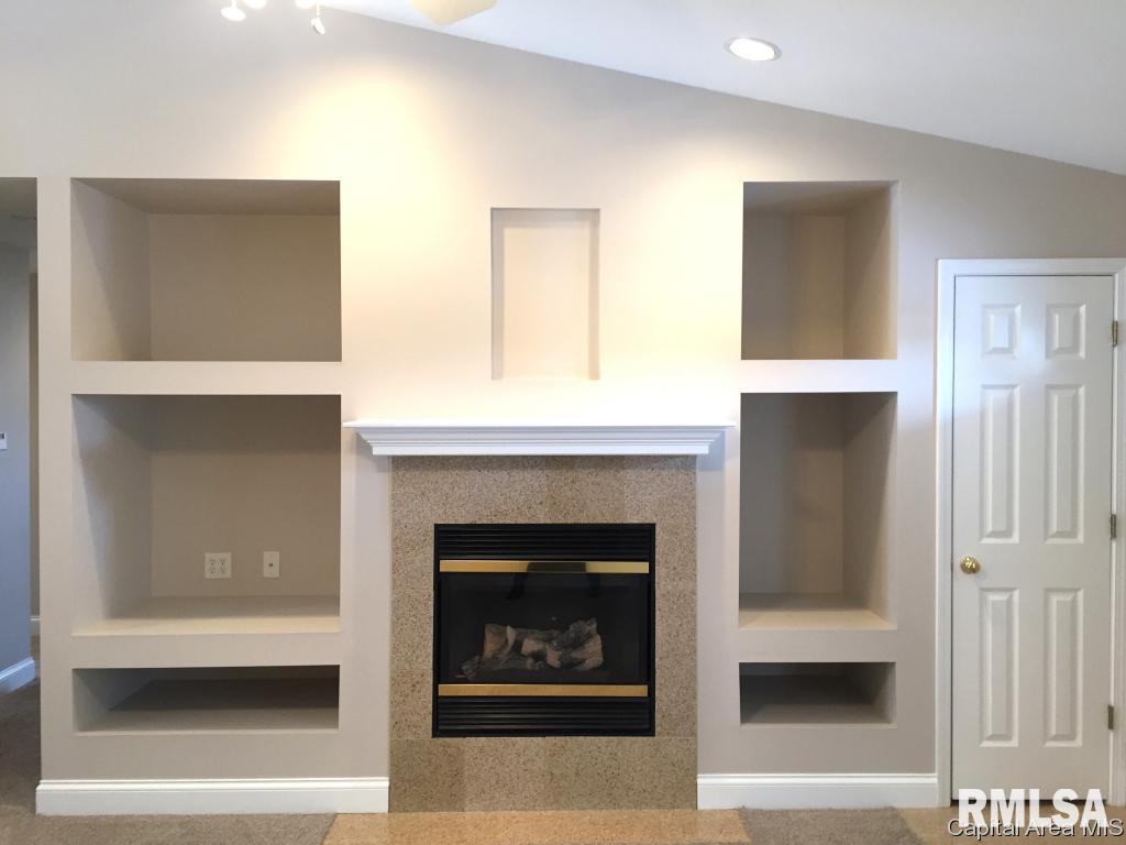 1358 Milldale Drive Rochester, IL 62563 - Photo 10 of 36 Gallery Image 10