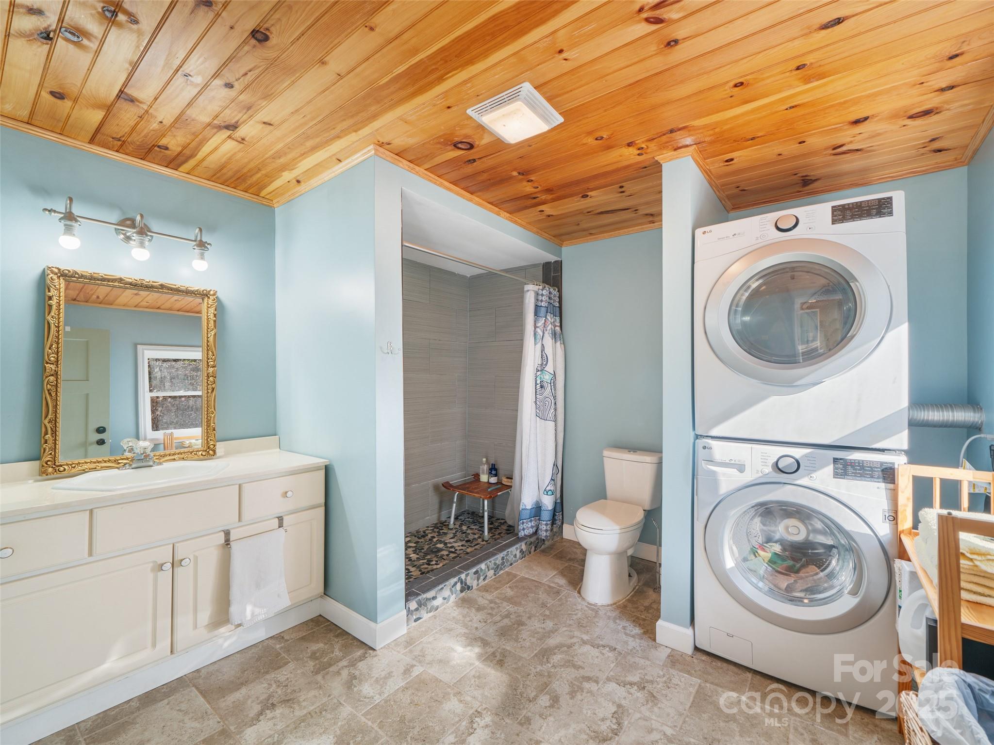 23 Katie's Road, Unit 145 95 ACRES Marshall, NC 28753 - Photo 21 of 48 a view of a washer and dryer in a room