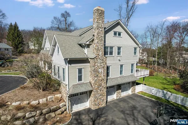 $2,350,000 | 506 Julie Court, Wyckoff, NJ 07481