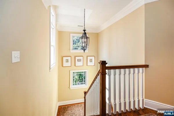 $2,350,000 | 506 Julie Court, Wyckoff, NJ 07481