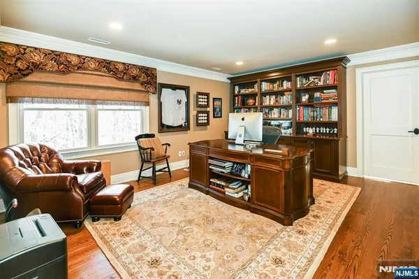 $2,350,000 | 506 Julie Court, Wyckoff, NJ 07481
