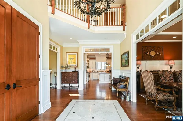 $2,350,000 | 506 Julie Court, Wyckoff, NJ 07481