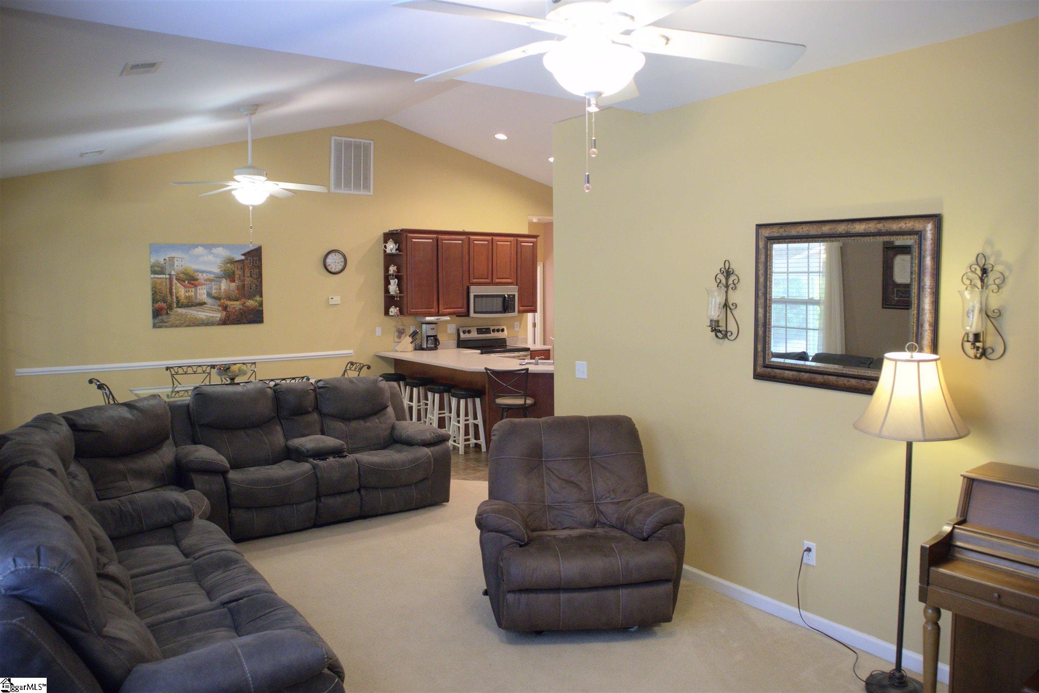 624 Geranium Lane Greer, SC 29365 - Photo 15 of 36 Gallery Image 15