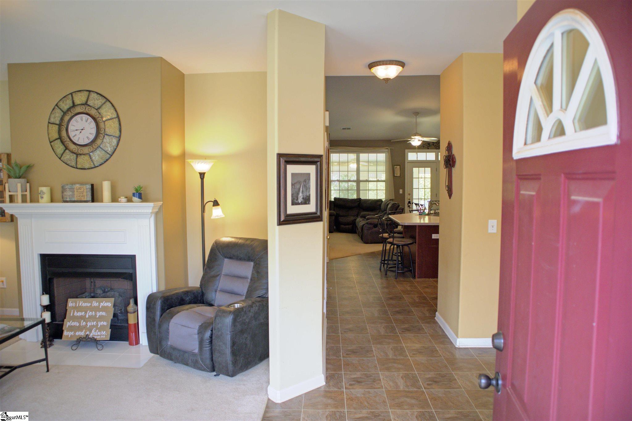 624 Geranium Lane Greer, SC 29365 - Photo 3 of 36 Gallery Image 3