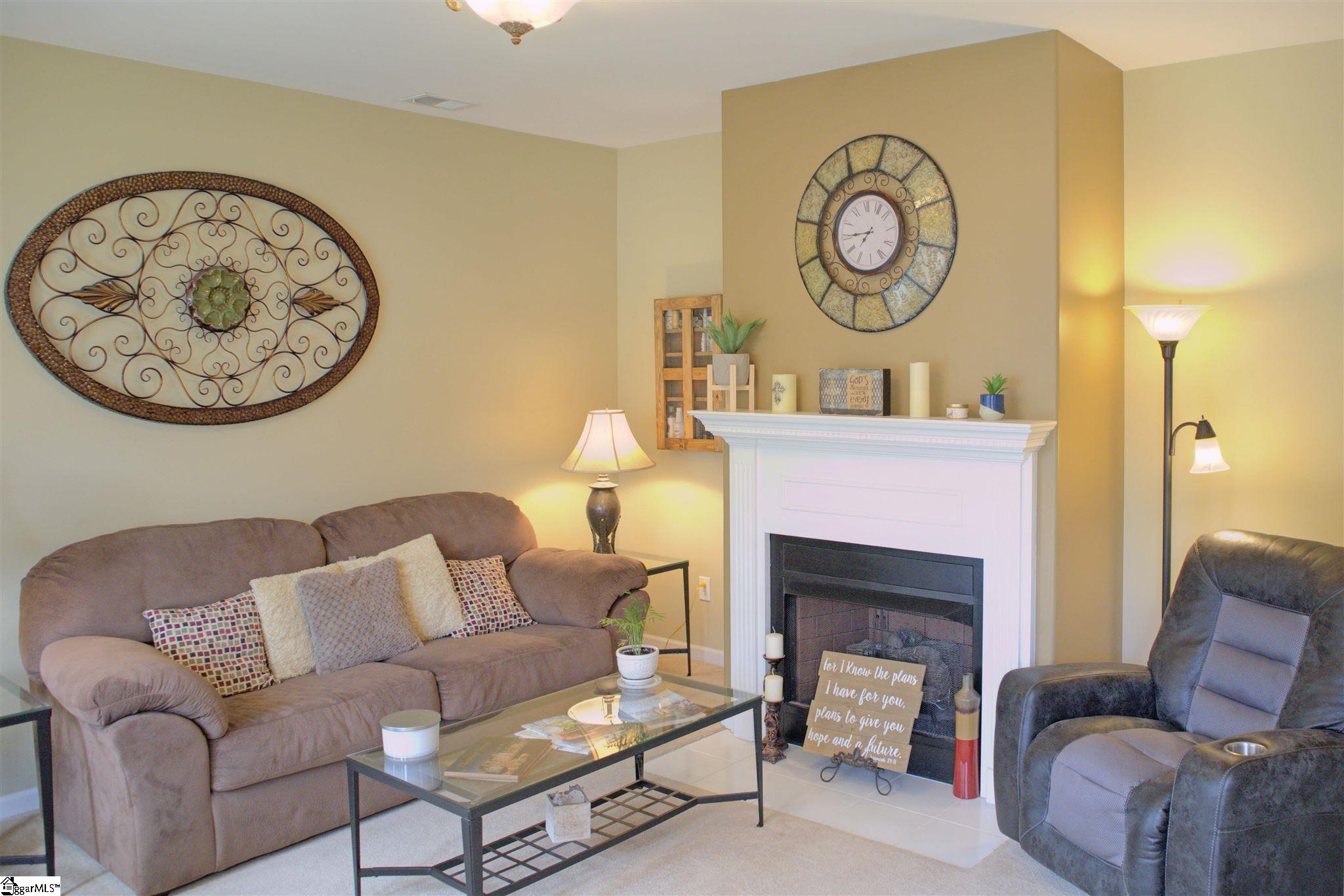 624 Geranium Lane Greer, SC 29365 - Photo 4 of 36 Gallery Image 4