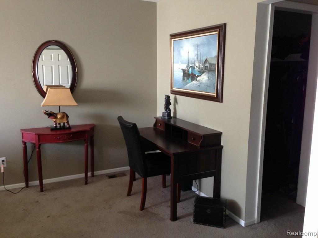 111 Meadow Ln Circle, Unit 4 Rochester, MI 48307 - Photo 14 of 24 302 - Copy.jpg