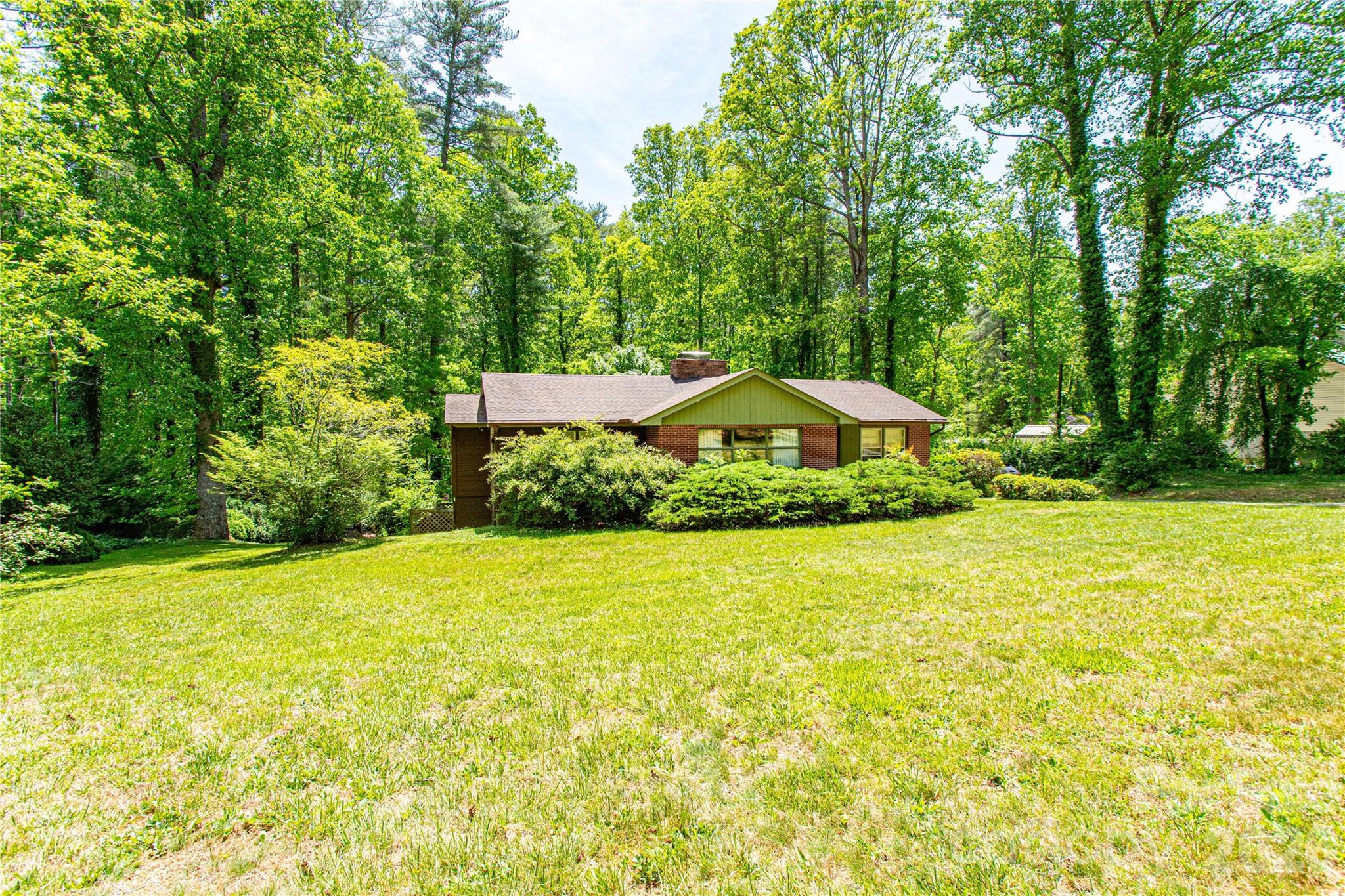 3004 Kanuga Road Hendersonville, NC 28739 - Photo 38 of 44