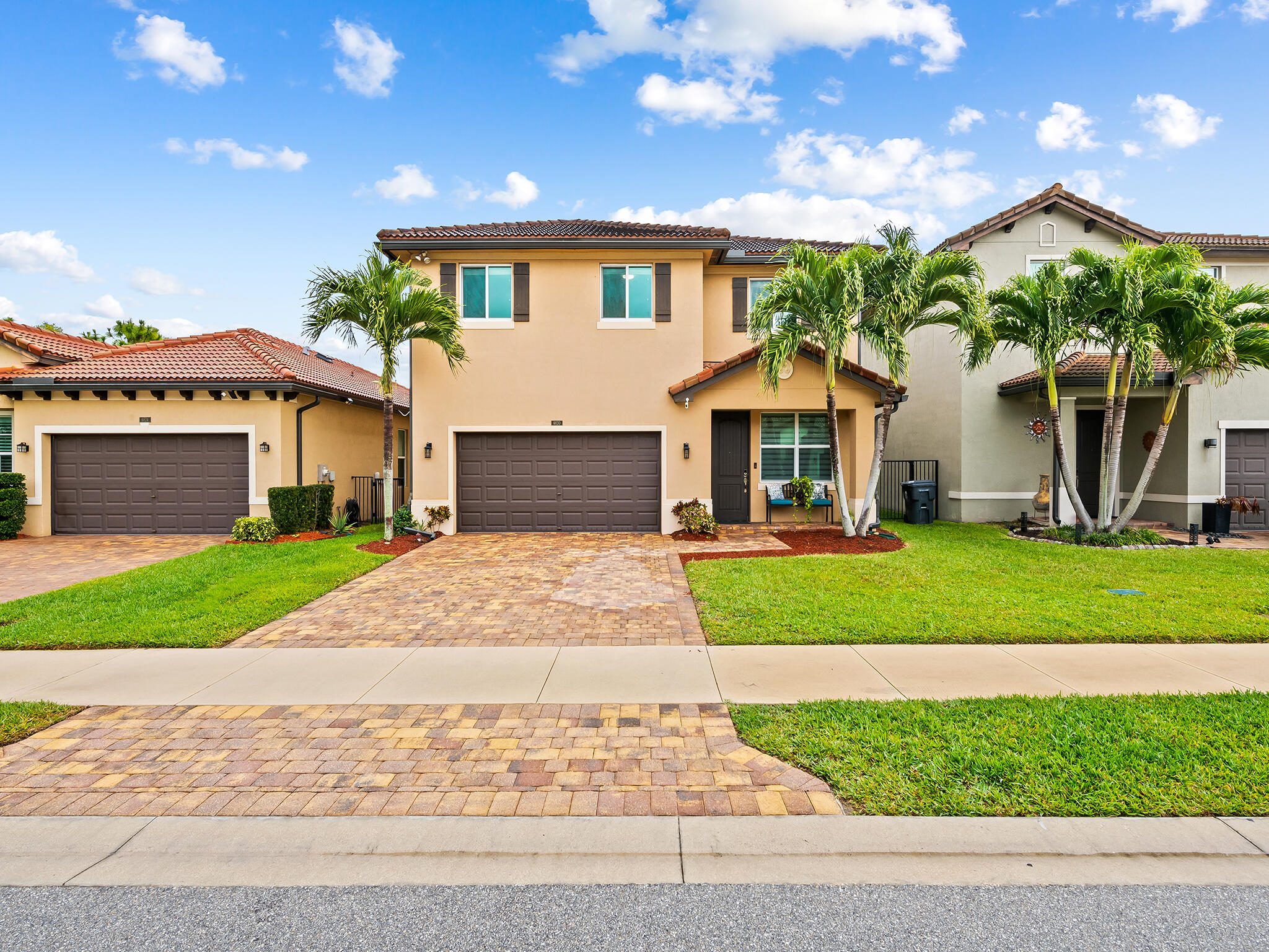 6830 Langdon Way Lake Worth, FL 33463 - Photo 2 of 36 DSC_1179