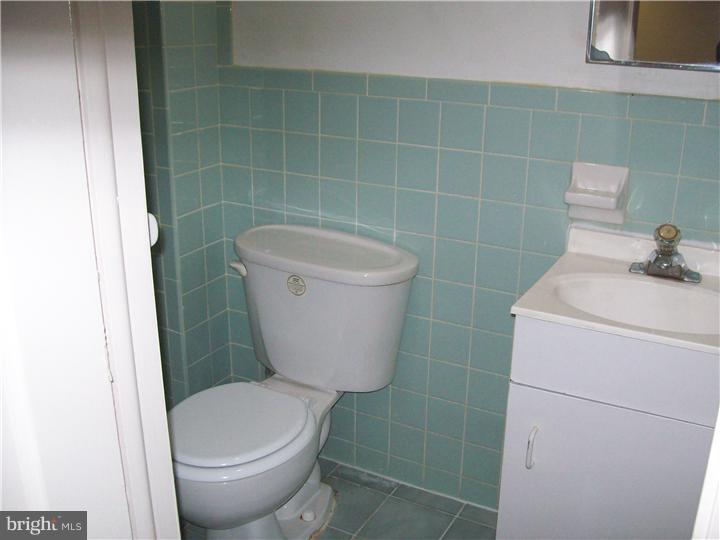 278 Copley Road Upper Darby, PA 19082 - Photo 13 of 18 Bathroom