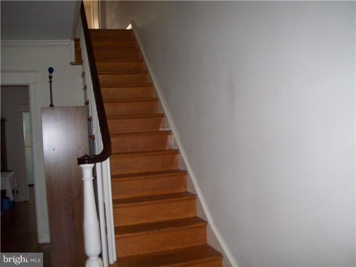 278 Copley Road Upper Darby, PA 19082 - Photo 9 of 18 Hallway