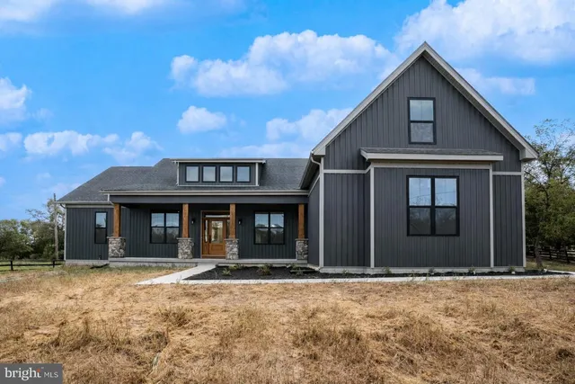 $799,999 | 5 Jingle Bells Court, Shepherdstown, WV 25443